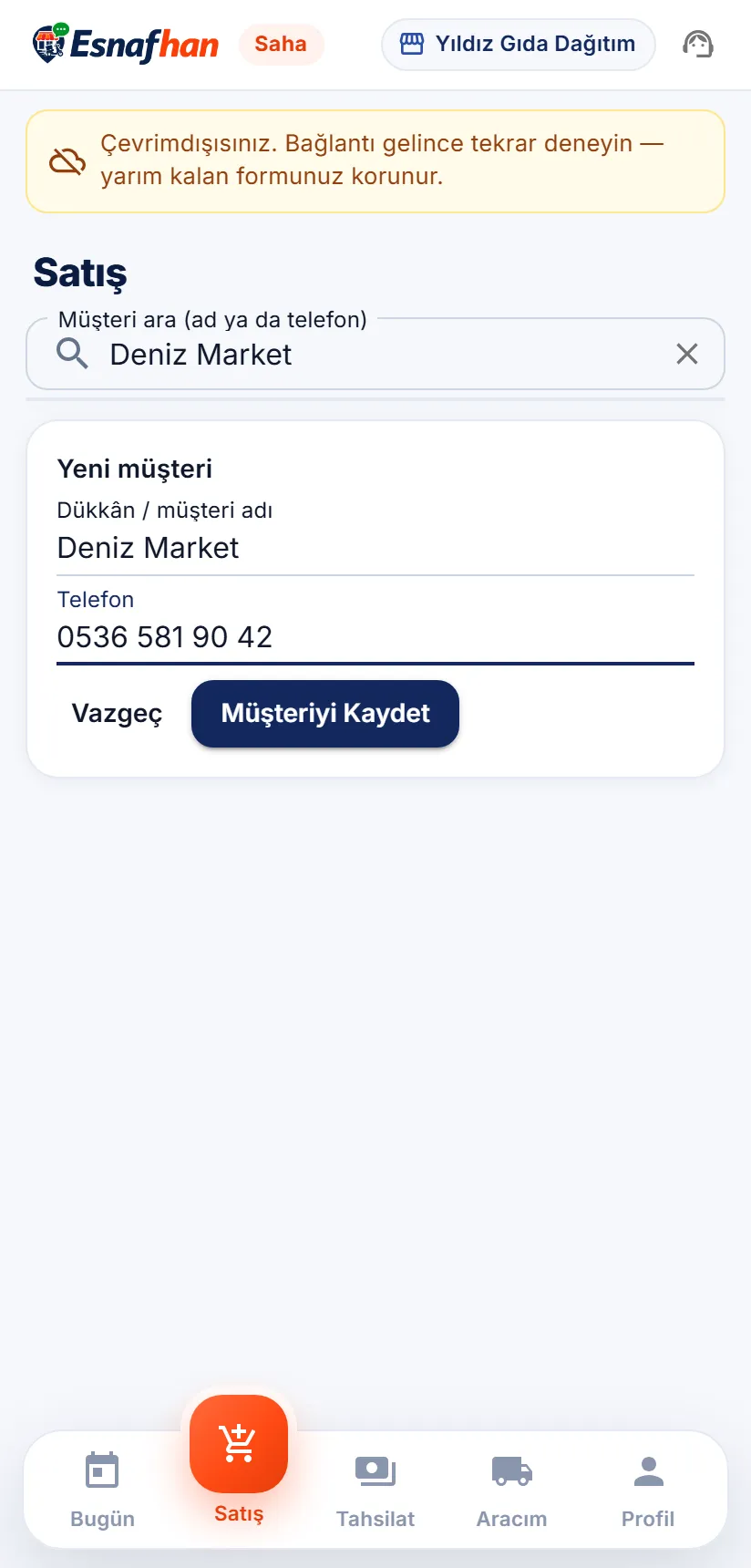 Satış elemanının telefonu — Sahada yeni market